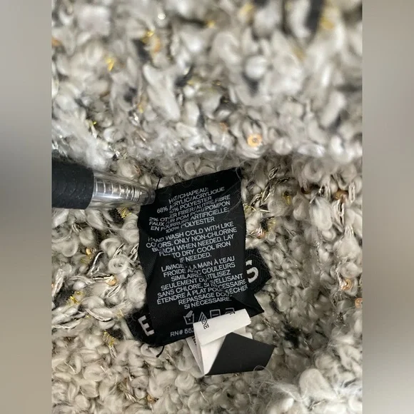 Express Knit Beanie Pom Pom Hat One Size fits most - Picture 10 of 12